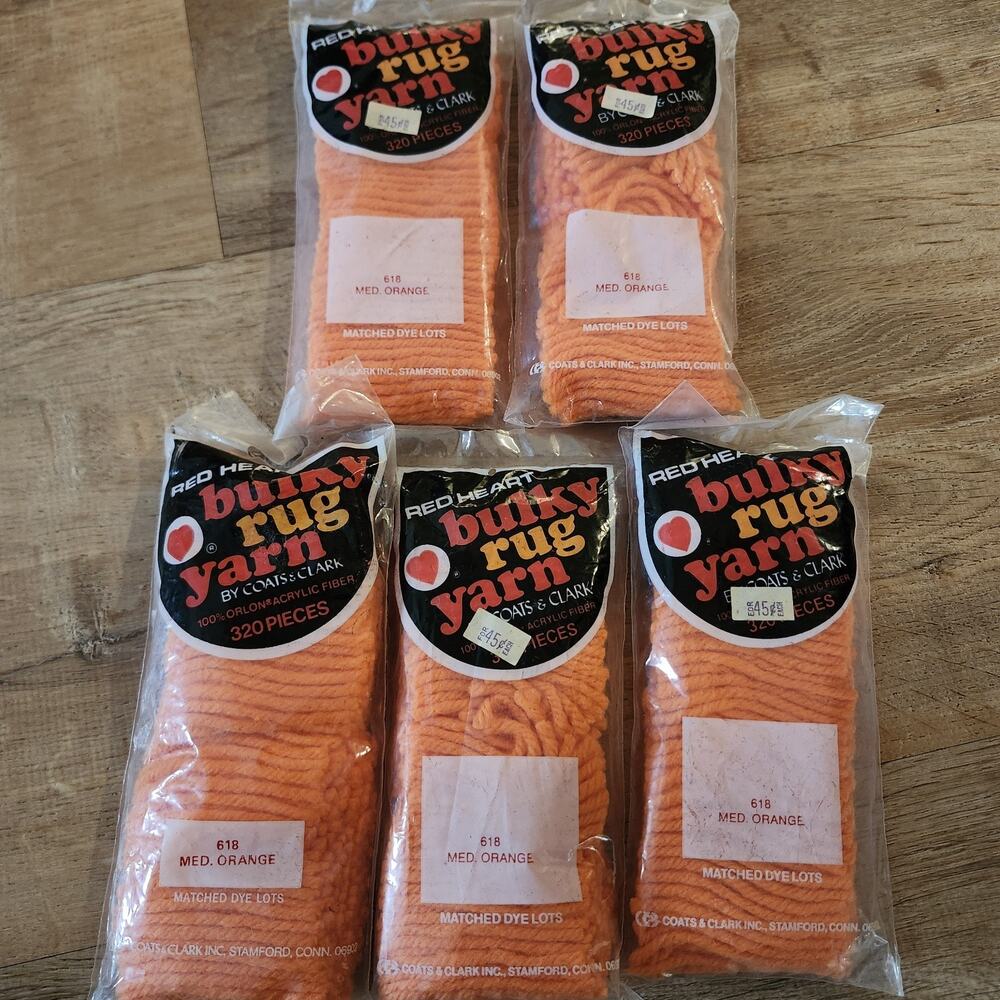 Vtg Red Heart Latch Hook Bulky Rug Yarn Medium Orange 618 NOS 5pkgs of 320pcs